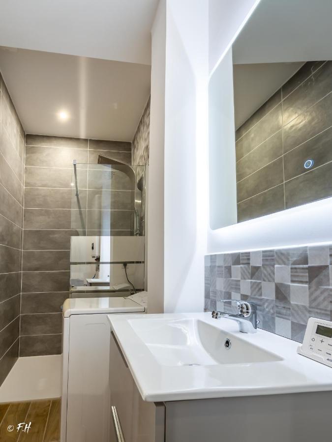 Apartament Le Vieux Laval Laval  Zewnętrze zdjęcie