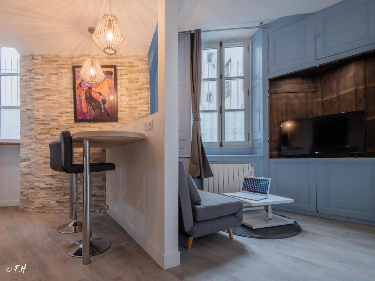Apartament Le Vieux Laval Laval  Zewnętrze zdjęcie