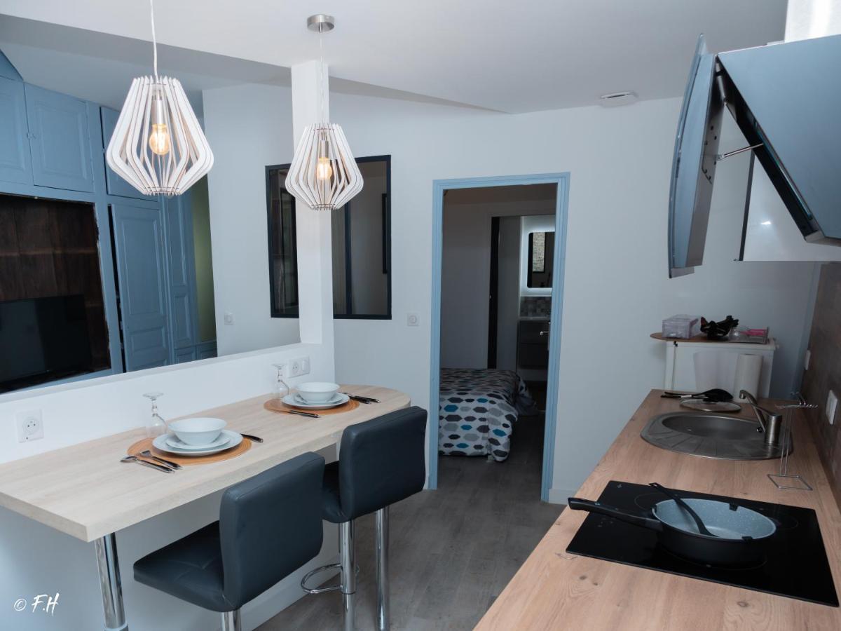 Apartament Le Vieux Laval Laval  Zewnętrze zdjęcie