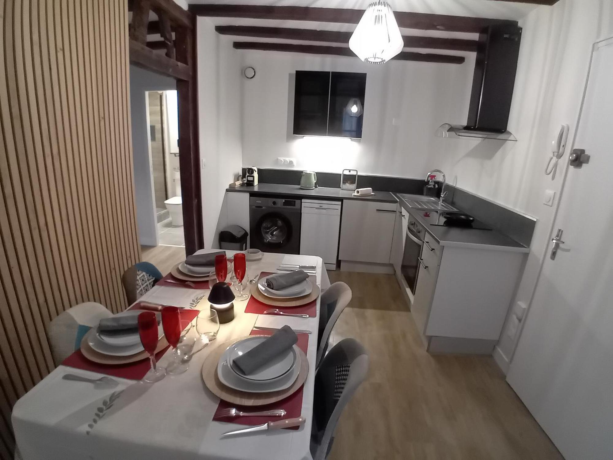 Apartament Le Vieux Laval Laval  Zewnętrze zdjęcie